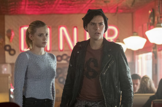 (LSE) - Riverdale (T2): Ep.8 (LSE) - La casa del diablo