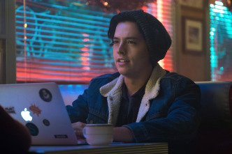 (LSE) - Riverdale (T2): Ep.9 (LSE) - Noche de paz, noche de muerte