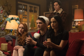 (LSE) - Riverdale (T2): Ep.9 (LSE) - Noche de paz, noche de muerte