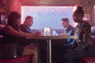 (LSE) - Riverdale (T2): Ep.14 (LSE) - Las colinas tienen ojos