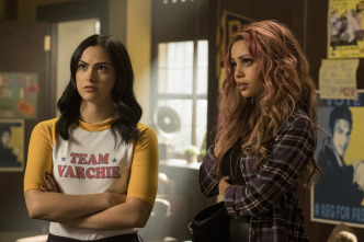 (LSE) - Riverdale (T2): Ep.17 (LSE) - Lazos muy estrechos