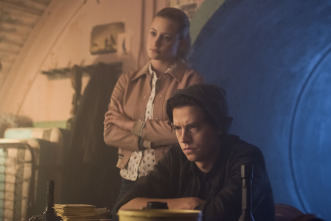 (LSE) - Riverdale (T3): Ep.2 (LSE) - Los ojos de la cárcel