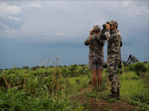 Imagen de Where The Roads... (T1): La perla de África - 2