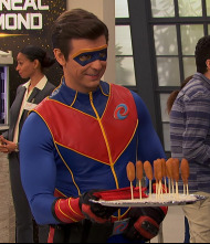 Imagen de Henry Danger (T4): Ep.17 Los diamantes son para Heather - 2