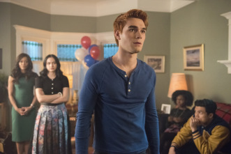 (LSE) - Riverdale (T2): Ep.22 (LSE) - Un mundo feliz