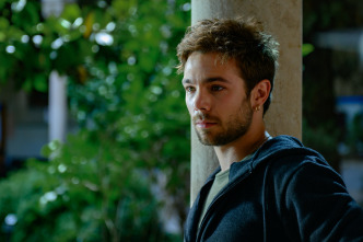 Imagen de (LSE) - Merlí... (T1): Ep.6 (LSE) - Crazy - 1