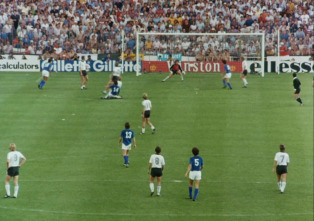 Imagen de Estrellas del fútbol mundial: Paolo Rossi - 6