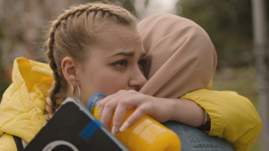 Imagen de (LSE) - Skam (T4): Ep.2 (LSE) - No llevo el hijab - 1