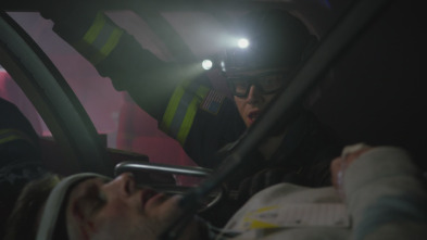 Imagen de 9-1-1 (T3): Ep.18 ¿Y ahora qué? - 2