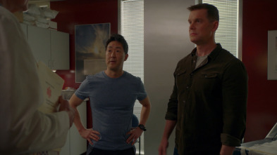 Imagen de 9-1-1 (T1): Ep.8 El karma siempre vuelve - 8