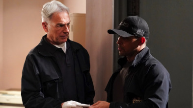 NCIS: Naval... (T18): Ep.4 Quemados