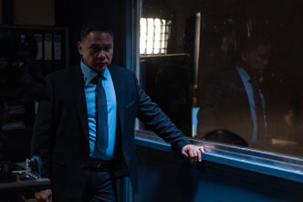 Imagen de Almost Paradise (T1): Ep.10 Walker pasado importante es - 2