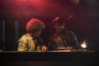 Imagen de Paraíso (T1): Ep.1 El incendio - 5