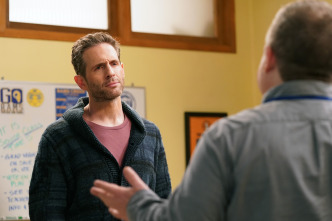 Imagen de A.P. Bio (T4): Ep.2 El uniforme - 3