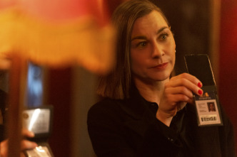 Imagen de FBI: Internacional (T1): Ep.18 En estas aguas - 2