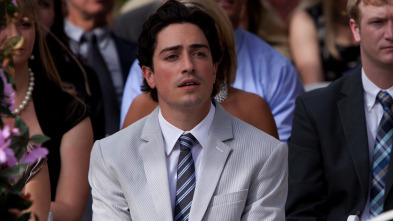 Imagen de Divina de la muerte (T3): Ep.4 La boda - 2