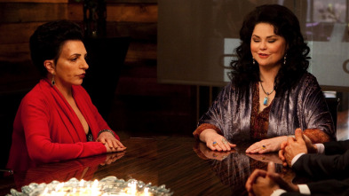 Imagen de Divina de la muerte (T1): Ep.10 La Media Naranja - 8