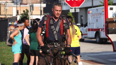Imagen de Chicago Fire (T10): Ep.3 Contar las respiraciones - 2
