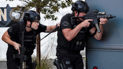 Imagen de S.W.A.T.:  Los... (T6): Ep.8 Guacaína - 4