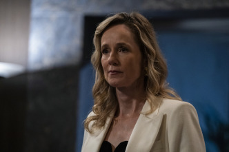 Imagen de The Blacklist (T10): Ep.2 La cazavips (nº 165) - 7