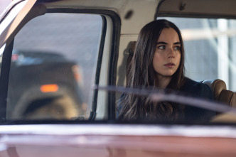 Imagen de Yellowjackets (T2): Ep.5 Dos verdades y una mentira - 16