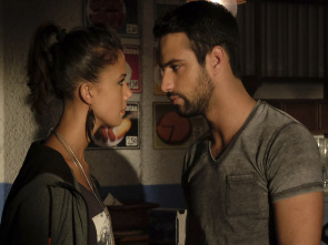 Imagen de Mar de Plástico (T1): Ep.10  - 3