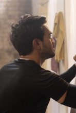 Imagen de Almost Paradise (T2): Ep.2 Breaking Badminton - 1
