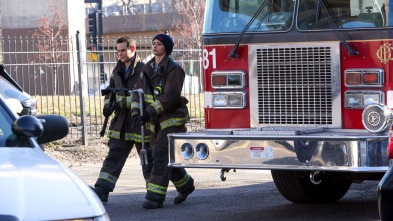 Imagen de Chicago Fire (T11): Ep.18 El peligro está en todas partes - 5
