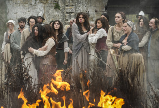 Imagen de Hijas del fuego (T1): Ep.1 Las brujas solo comen manzanas - 1
