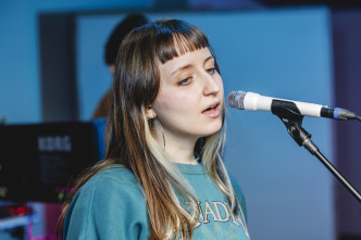 Imagen de Menú Stereo (T18): Julia Amor, Delaporte y Mourn - 15