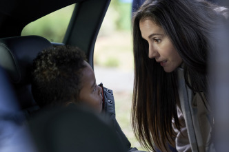Imagen de The Capture (T2): Ep.1 Hombres invisibles - 5