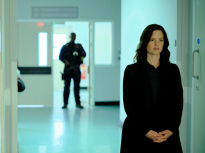 Imagen de The Capture (T2): Ep.2 Fabricado en China - 3