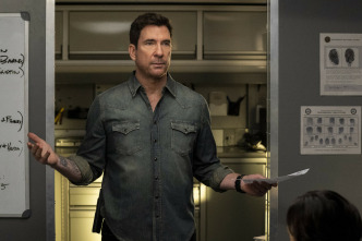 Imagen de FBI: Most Wanted (T4): Ep.22 El cielo se desploma - 1