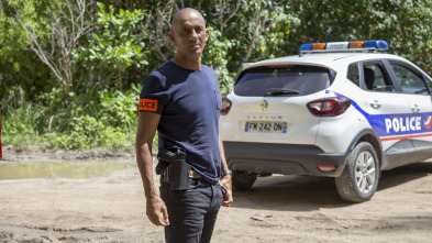 Imagen de Crimen en el trópico (T2): Ep.6 Bahía Michel - 1