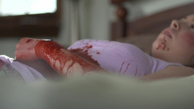 Imagen de Citas infernales: Rosas rojo sangre - 2