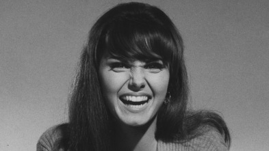 Imagen de Playboy al descubierto: En 1968, la actriz Victoria Vetri se convierte en la Playmate del año.  Cuando Charles Manson asesin - 2