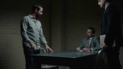 Imagen de Capital del... (T1): Ep.6 Una tragedia rusa - 2