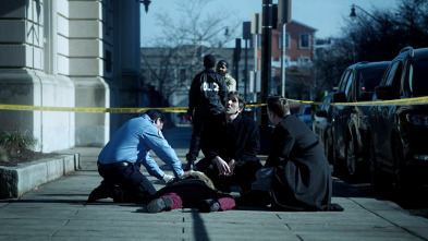 Imagen de Capital del... (T2): Ep.6 A quemarropa - 2