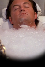 Friends, Season 8 (T8): Ep.13 El de cuando Chandler se da un baño