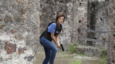 Imagen de Crimen en el trópico (T3): Ep.7  - 1