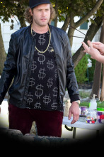 Imagen de Crashing (T1): Ep.3 Mercadillo - 1