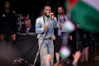 Imagen de Glastonbury 2024 (T1): Ep.3 - 4