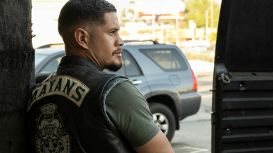 Imagen de Mayans M.C. (T3): Ep.7 Lo que pasa por jugar con la piel de la serpiente - 2