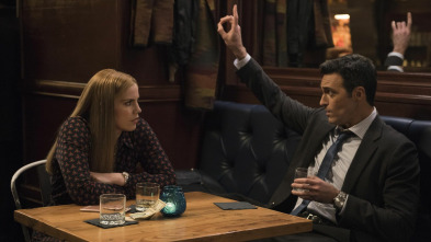 Imagen de Veep (T6): Ep.9 Una mujer primero - 2