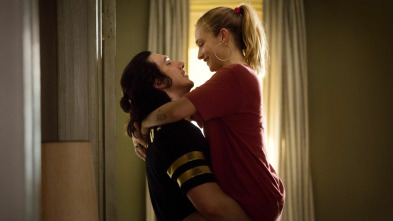 Imagen de Girls (T6): Ep.4 Evacuación dolorosa - 2