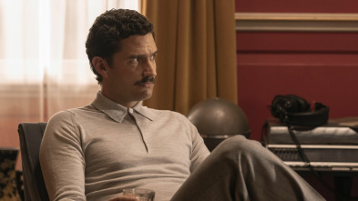 Imagen de Pennyworth (T3): Ep.2 Many Clouds - 2