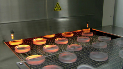 Imagen de ¿Cómo lo hacen? (T6): Paracaídas y energía solar - 2