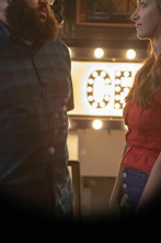 Imagen de Crashing (T3): Ep.6 La Quedada - 1