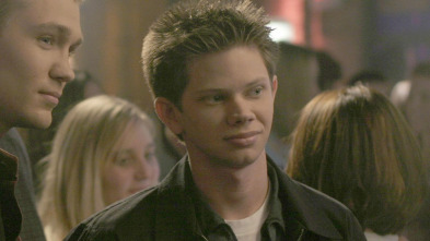 One Tree Hill,... (T2): Ep.13 Muere el héroe