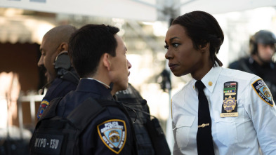 Imagen de East New York (T1): Ep.4 Perder los papeles - 2